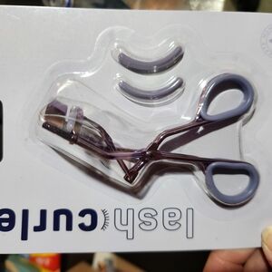 Lash Curler with Lavender Handles